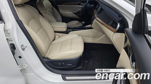 Kia K7 2016 — photo 16