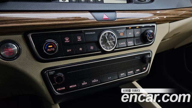Kia K7 2016 — photo 29