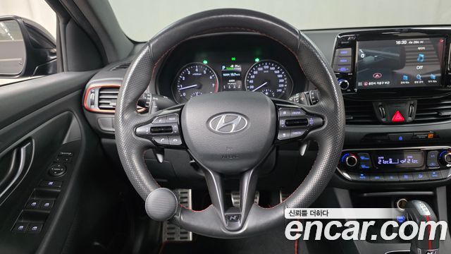 Hyundai i30 2020 — photo 19