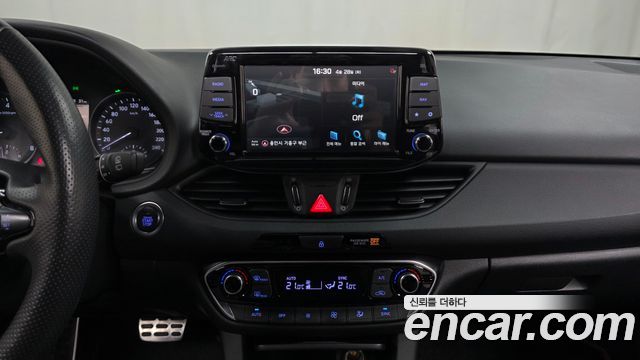 Hyundai i30 2020 — photo 20