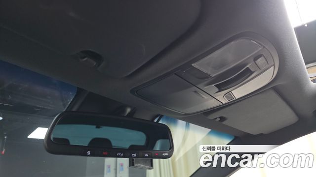 Hyundai i30 2020 — photo 23