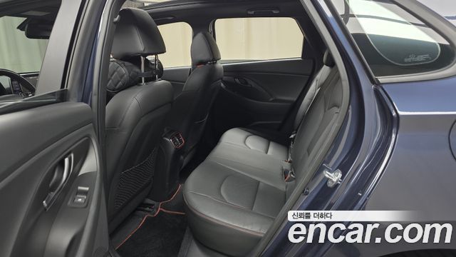 Hyundai i30 2020 — photo 16