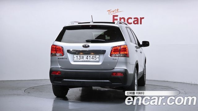 Kia Sorento 2011 — photo 4