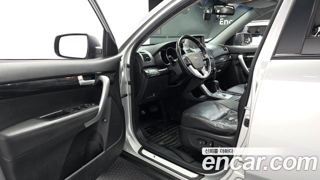 Kia Sorento 2011 — photo 10