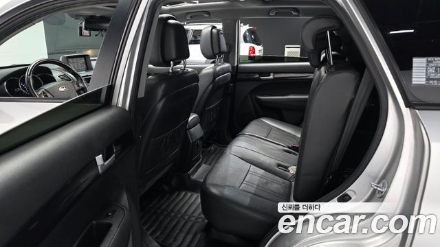 Kia Sorento 2011 — photo 12