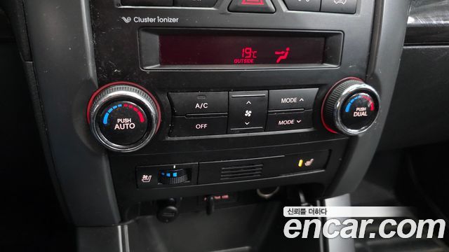 Kia Sorento 2011 — photo 16