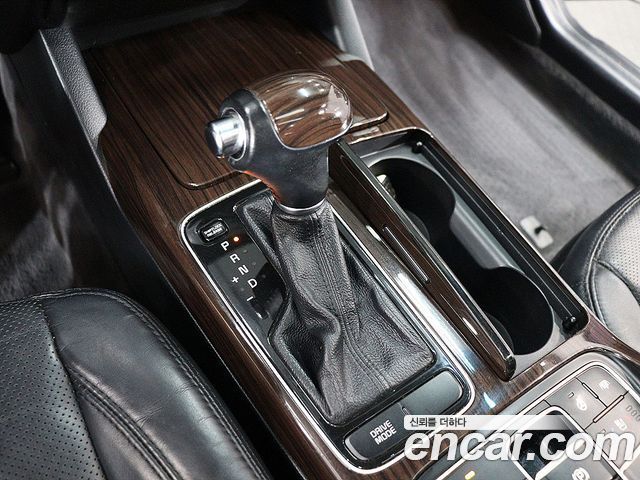 Kia K7 2015 — photo 10