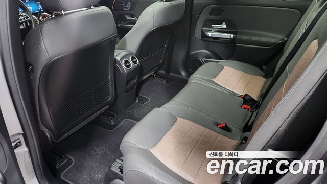 Mercedes-Benz EQB 2024 — photo 10