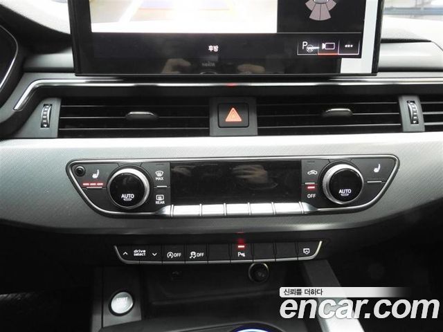 Audi A4 2023 — photo 10