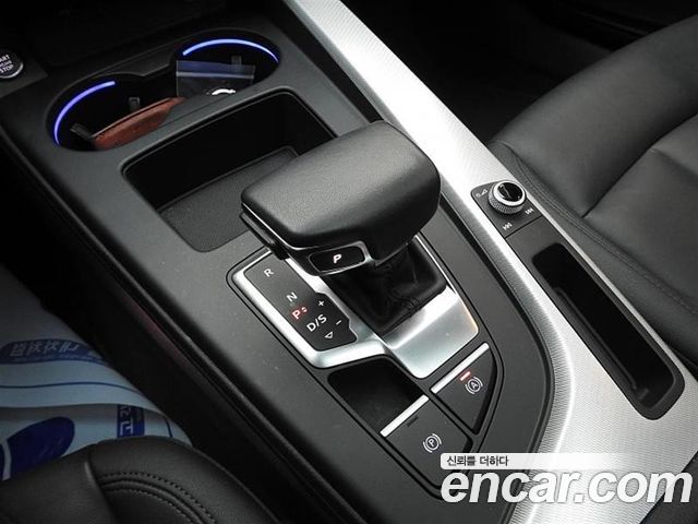 Audi A4 2023 — photo 11