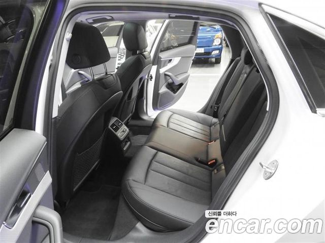 Audi A4 2023 — photo 14