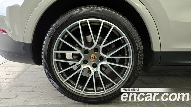 Porsche Cayenne 2022 — photo 5
