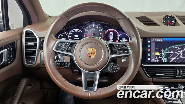 Porsche Cayenne 2022 — photo 19
