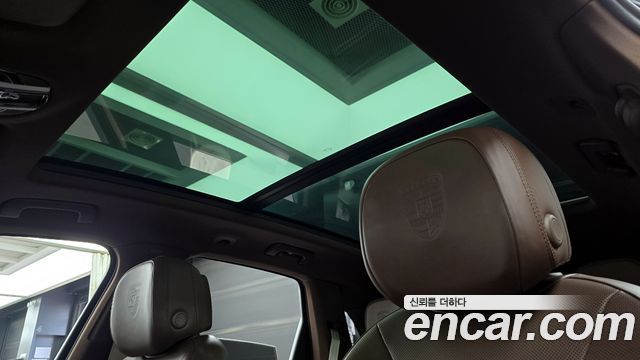 Porsche Cayenne 2022 — photo 21