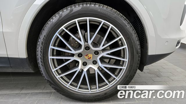 Porsche Cayenne 2022 — photo 7
