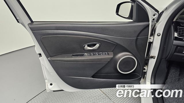 Renault Korea SM3 2016 — photo 14