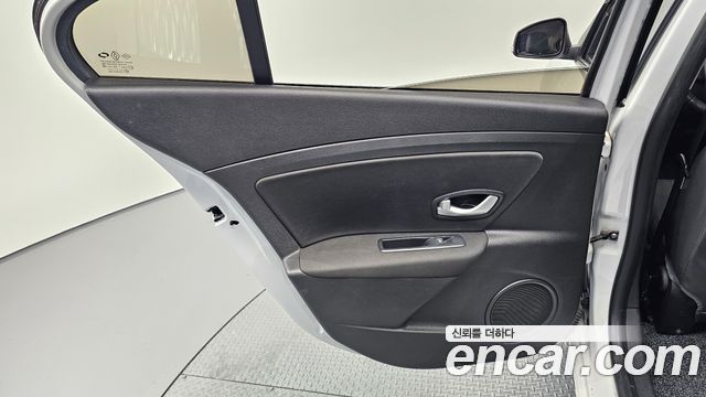 Renault Korea SM3 2016 — photo 15