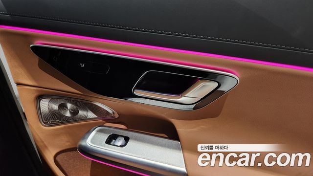 Mercedes-Benz E-Class 2025 — photo 14