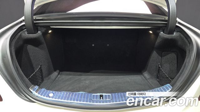 Mercedes-Benz S-Class 2018 — photo 26