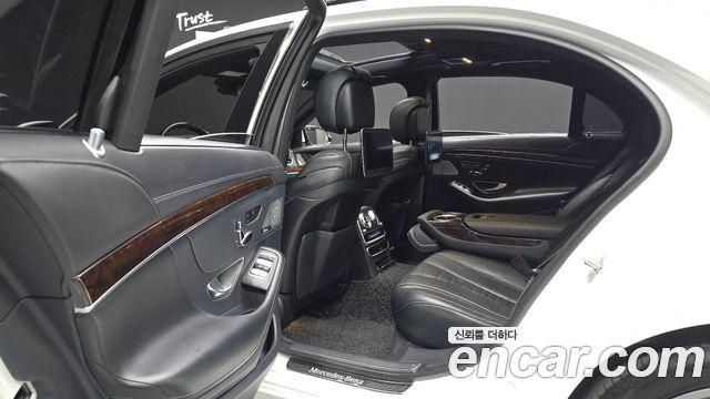 Mercedes-Benz S-Class 2018 — photo 16