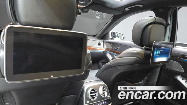 Mercedes-Benz S-Class 2018 — photo 28