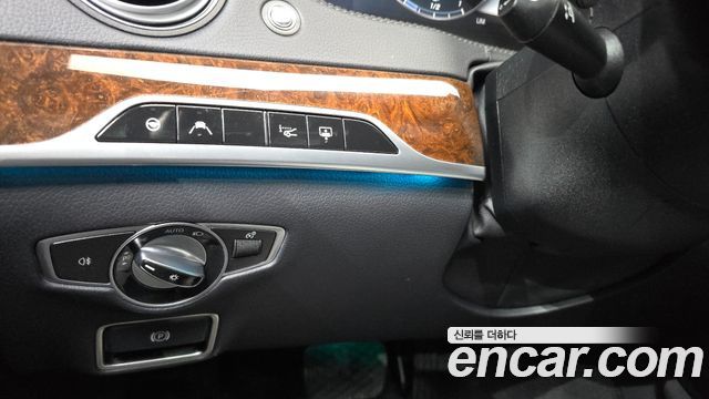 Mercedes-Benz S-Class 2018 — photo 34