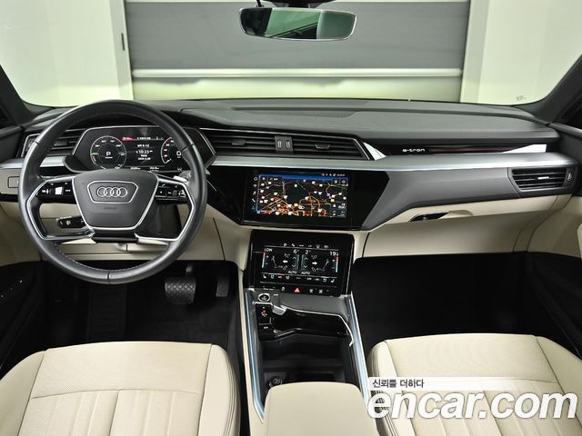Audi Q8 e-tron 2024 — photo 7