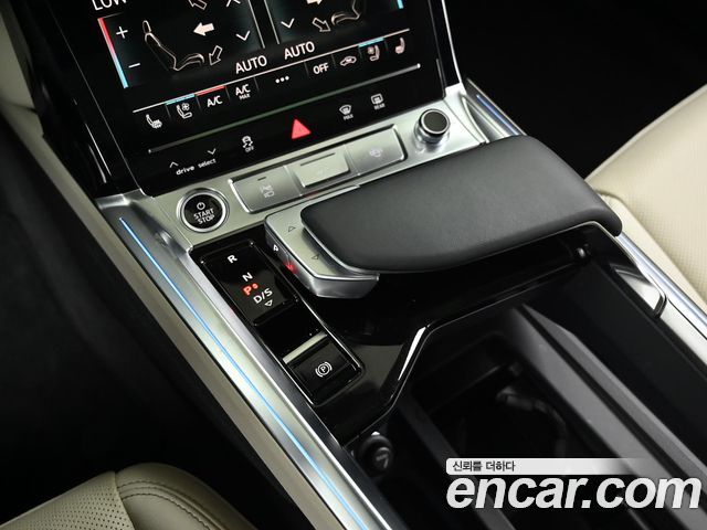 Audi Q8 e-tron 2024 — photo 9
