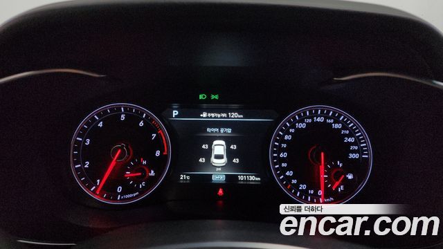 Genesis G70 2018 — photo 11
