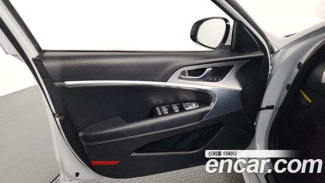 Genesis G70 2018 — photo 14