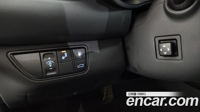 Genesis G70 2018 — photo 36