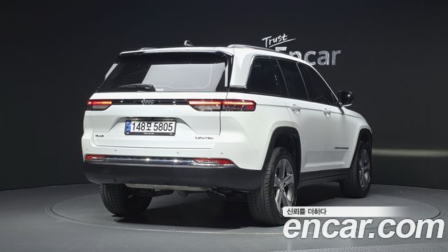 Jeep Cherokee 2023 — photo 2