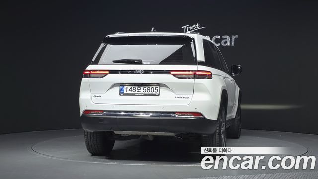 Jeep Cherokee 2023 — photo 4
