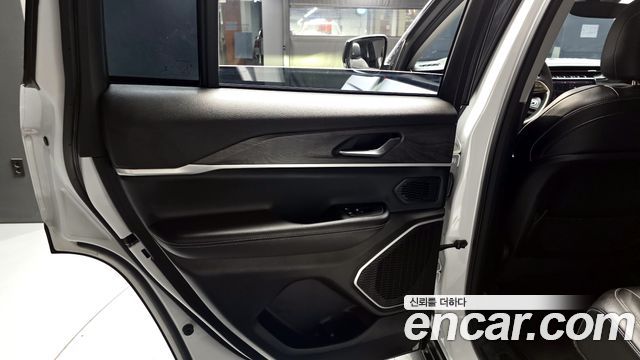 Jeep Cherokee 2023 — photo 15