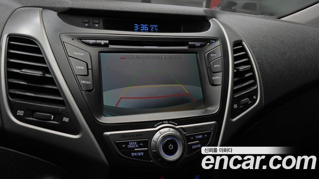 Hyundai AVANTE 2014 — photo 14