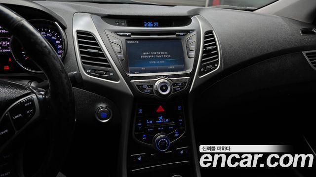 Hyundai AVANTE 2014 — photo 15