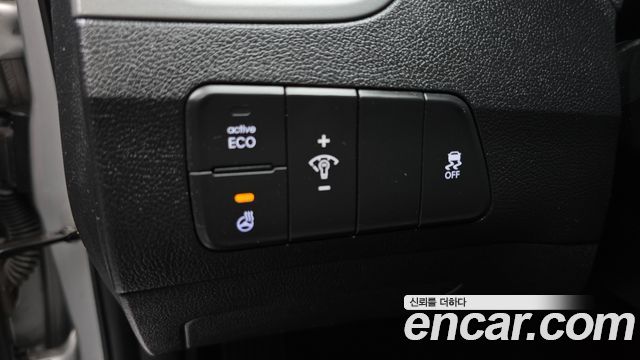 Hyundai AVANTE 2014 — photo 17