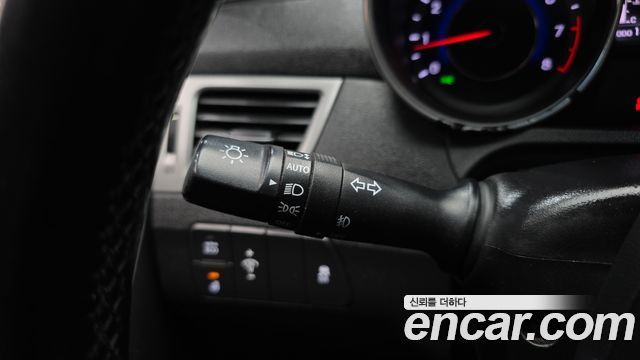Hyundai AVANTE 2014 — photo 18