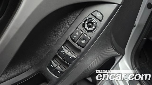 Hyundai AVANTE 2014 — photo 19