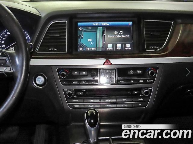 Hyundai Genesis 2014 — photo 11