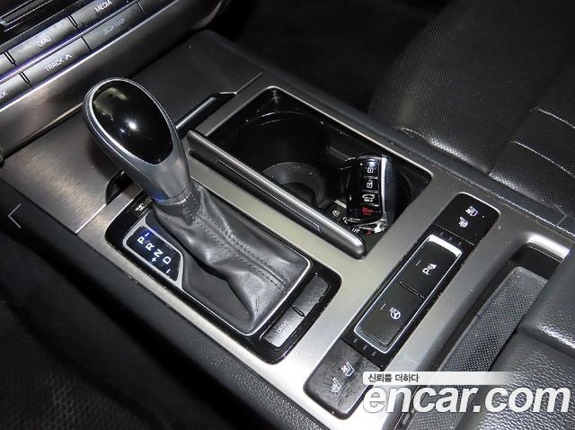 Hyundai Genesis 2014 — photo 12