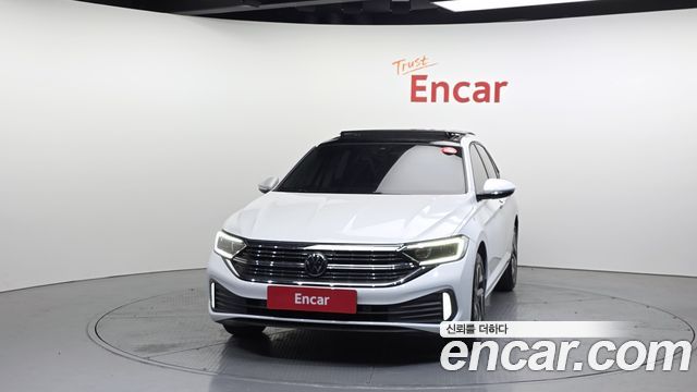 Volkswagen Jetta 2023 — photo 3