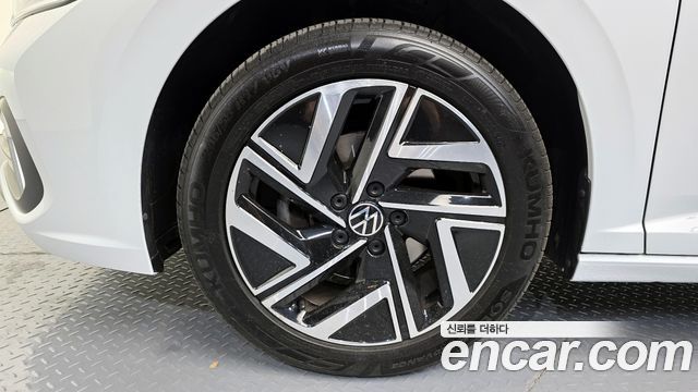 Volkswagen Jetta 2023 — photo 5