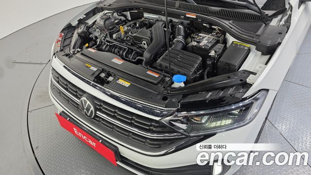 Volkswagen Jetta 2023 — photo 6