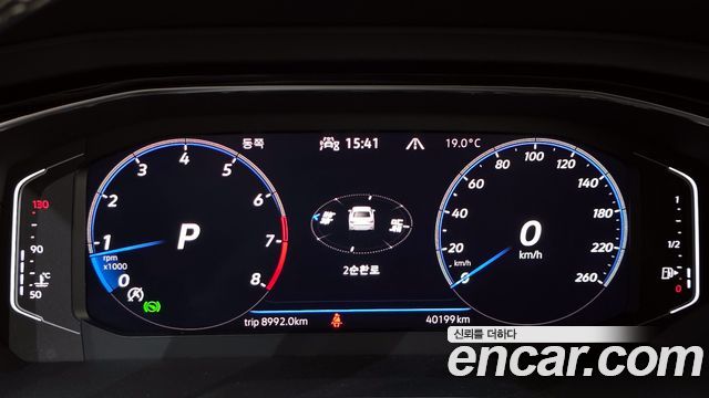 Volkswagen Jetta 2023 — photo 8
