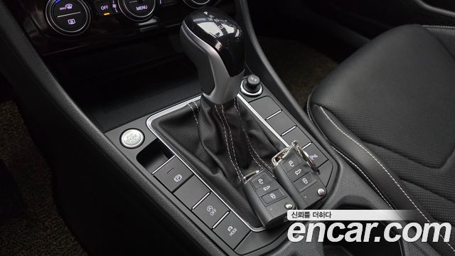 Volkswagen Jetta 2023 — photo 9