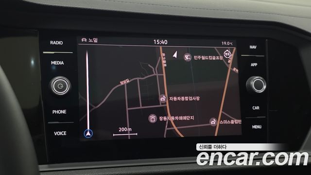 Volkswagen Jetta 2023 — photo 14