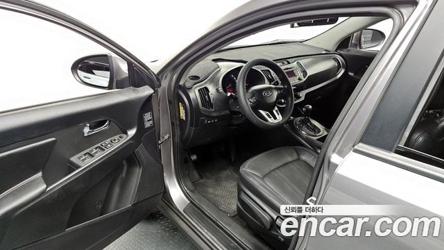 Kia Sportage 2012 — photo 11