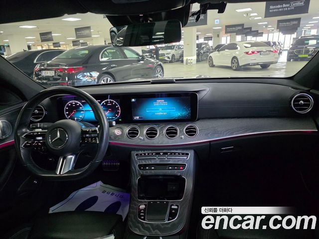 Mercedes-Benz E-Class 2021 — photo 7
