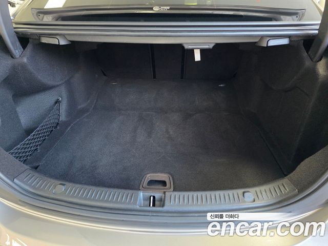 Mercedes-Benz E-Class 2021 — photo 11
